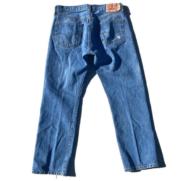 Vintage Levi’s 501 button fly front all blue distressed washed denim jeans - Picture 2 of 7